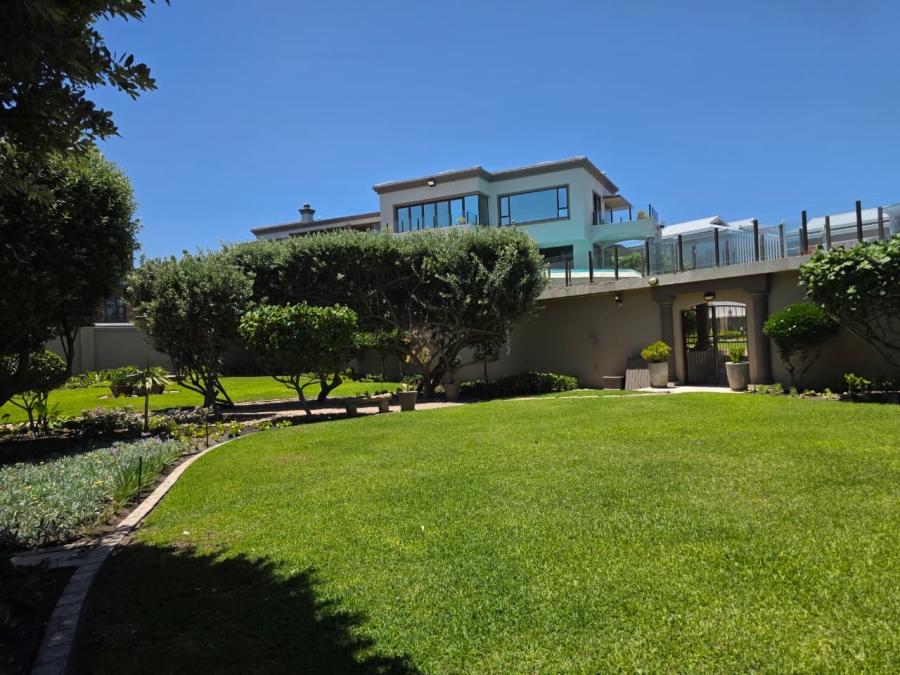 6 Bedroom Property for Sale in Myoli Beach Western Cape